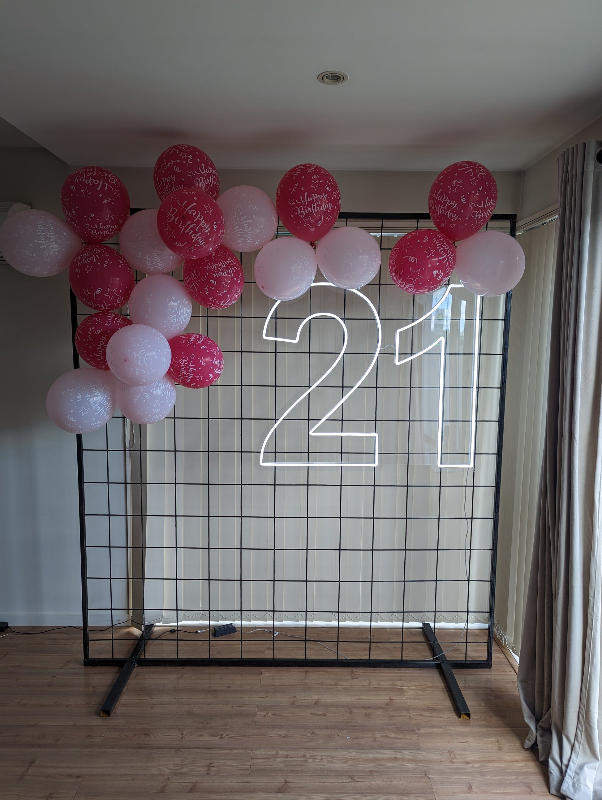 Rental: Stunning Neon 21st Birthday Sign Sohi NZ