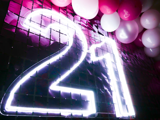 Rental: Stunning Neon 21st Birthday Sign Sohi NZ 